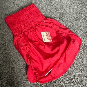 The Way Home Short - Free People. Size small NWT. Color - Cherry Bomb